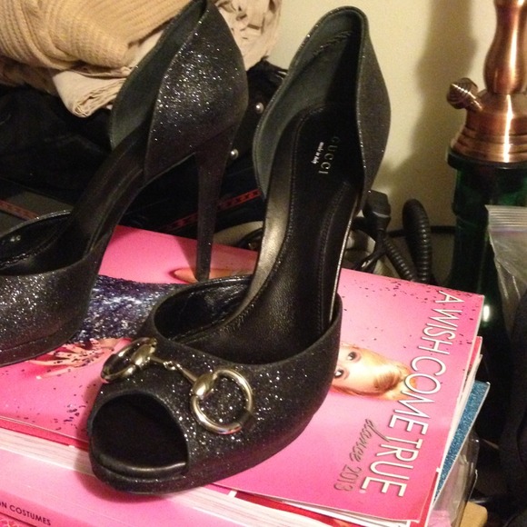 Gucci sparkle heels size 40