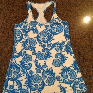 Lulu lemon tank worn once, size 10