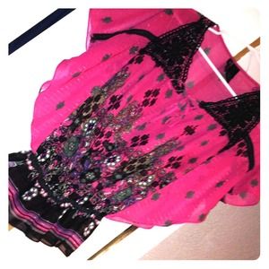 Winged pink floral blouse