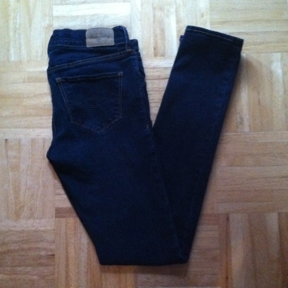 Abercrombie kids jeans (great condition) - Picture 1 of 4