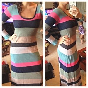 🎀price reduction🎀Long sleeved maxi dress