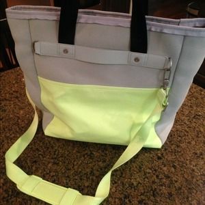 Lulu lemon yoga bag