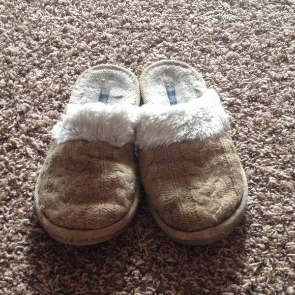 Comfy tan slip in shoes