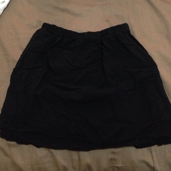 💥SOLD💥Brandy Melville Black Skirt