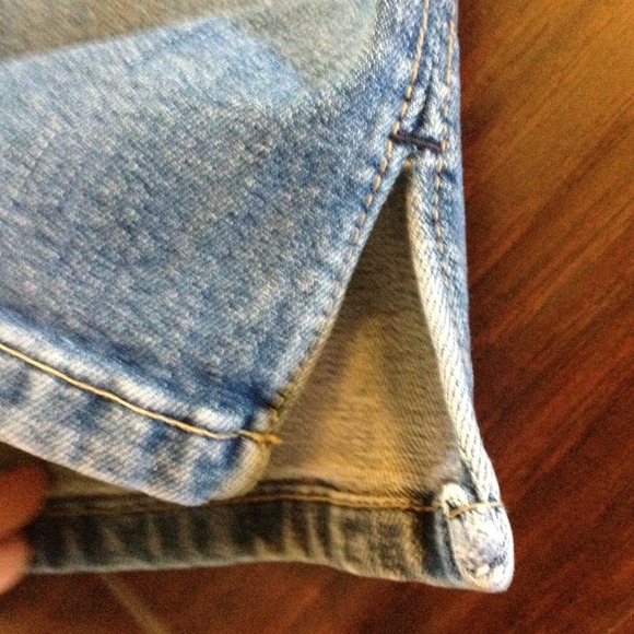 ❌SOLD IN A BUNDLE❌ Hudson capris Size 30 - Picture 3 of 4