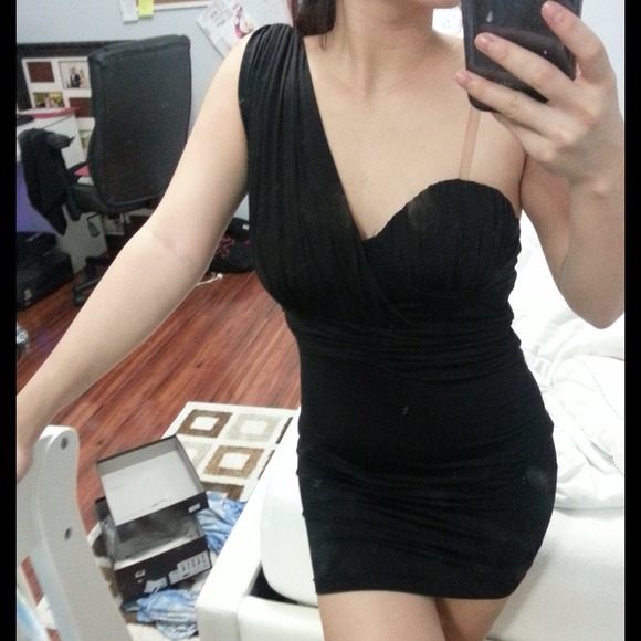 Sexy black one shoulder dress