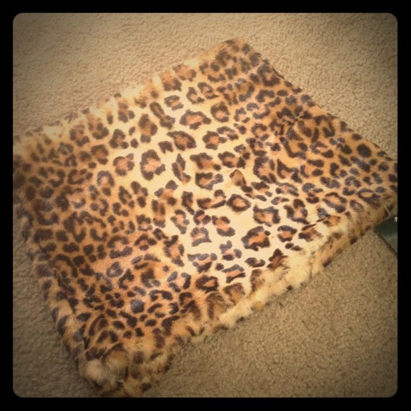 SOLD!!!!!  Faux Fur Leopard Print Infinity Scarf