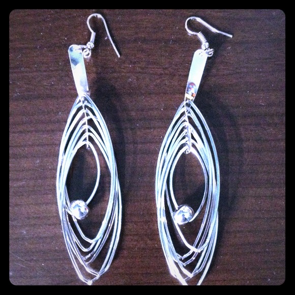 Silver dangle oval earrings:)