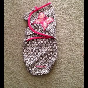 SOLD Swaddle Me for newborn