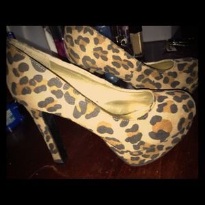 Leopard heels ****SOLD****