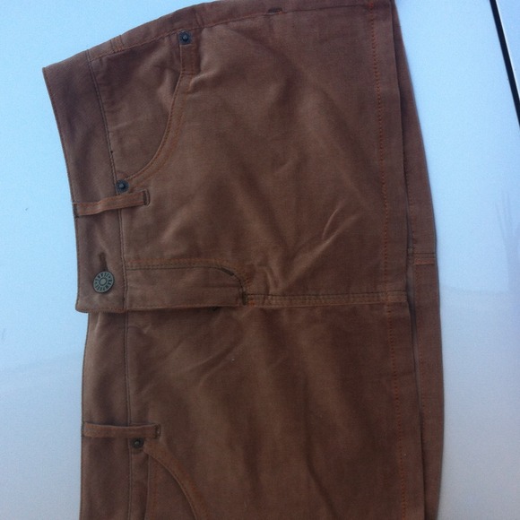 Brown quarter Roy skirt