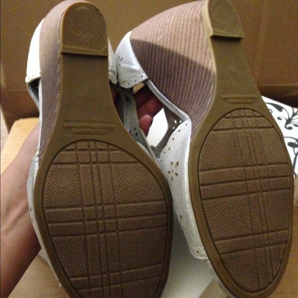 Rampage Jakarta Silver Wedge NIB - Picture 4 of 4