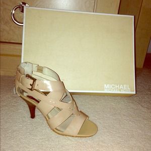 Michael Kors shoes ******ON HOLD******