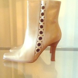 Camel fall boot