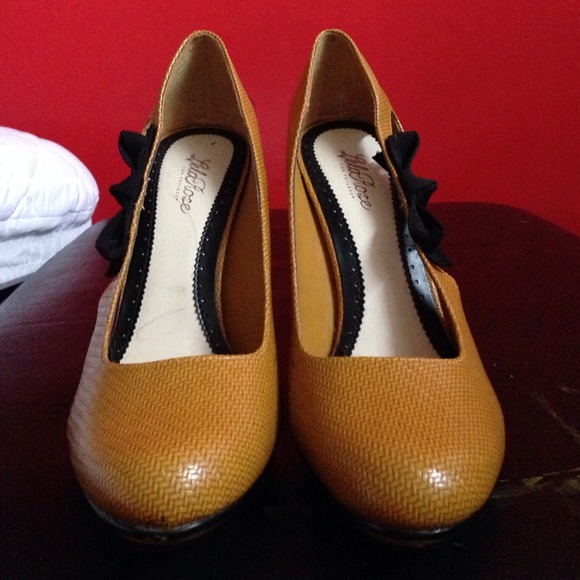 heels - Picture 2 of 3