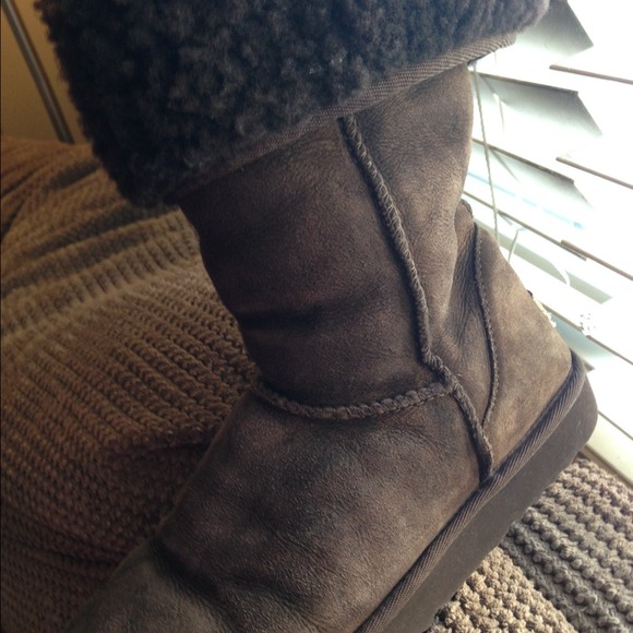Chocolate Brown UGGS
