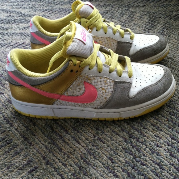 Nike 6.0 tennis shoes!