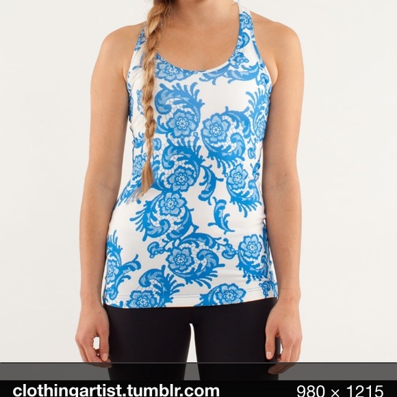 ✨ SOLD ✨Lululemon racerback tank