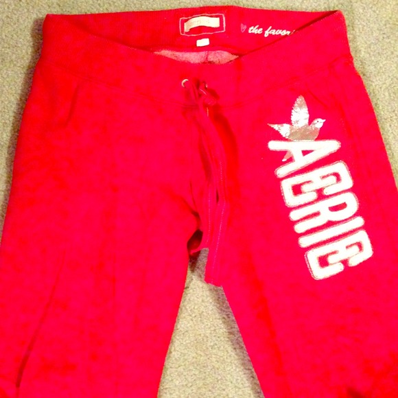 🚫Traded🚫 Red aerie fleece sweats