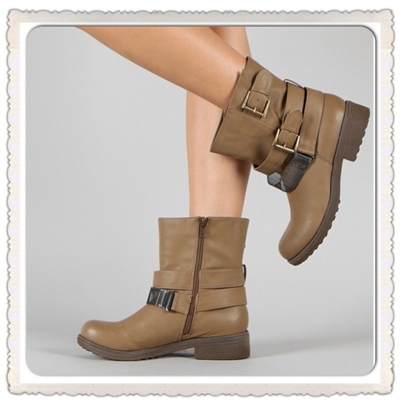 🌹SALE🌹Qupid Taupe Bootie - Picture 3 of 3