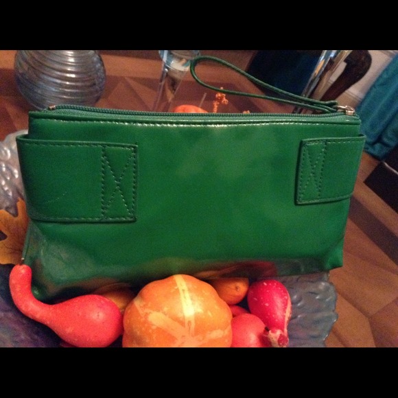 GREEN WALLET♥️♥️♥️SOLD♥️♥️ - Picture 2 of 4
