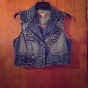 Cute Cropped Jean Vest