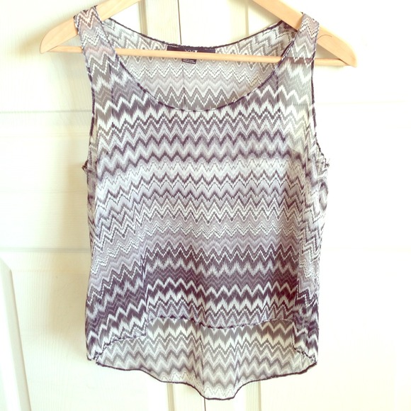 Black, white, & grey zig-zag sheer crop tank top