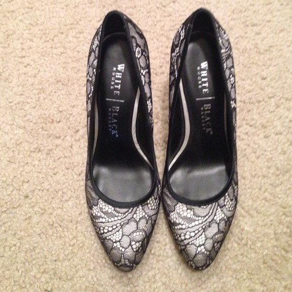 💞REDUCED💞Gorgeous WHBM Lace pumps