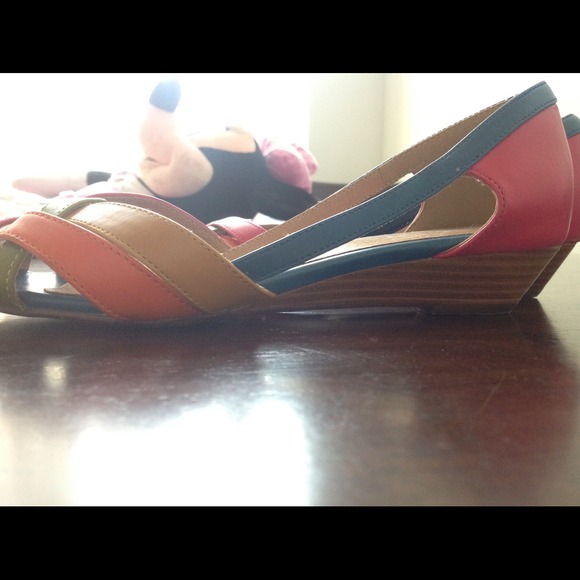 Multicolored Nine West Sandals - Picture 4 of 4