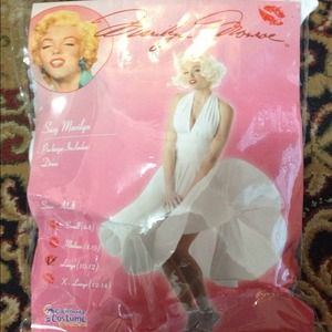 Marilyn Monroe Costume