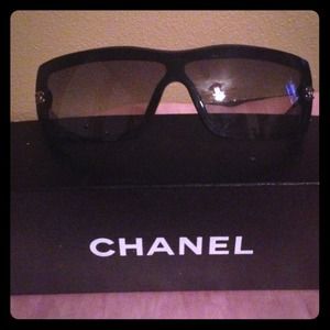 Chanel authentic sunglasses