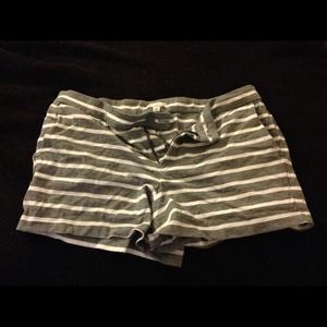 Cute and comfy gap shorts