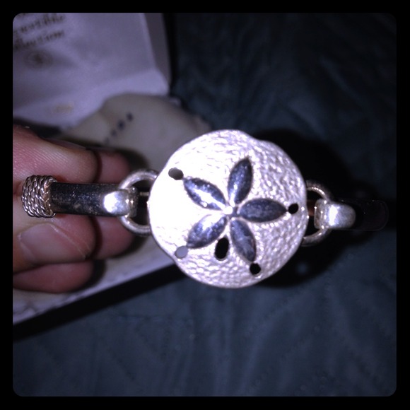LeStage sanddollar convertible bracelet🎉REDUCED🎉