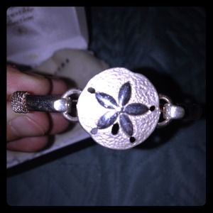 LeStage sanddollar convertible bracelet🎉REDUCED🎉