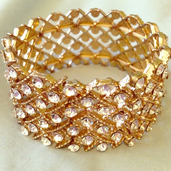 Gold diamond bracelet