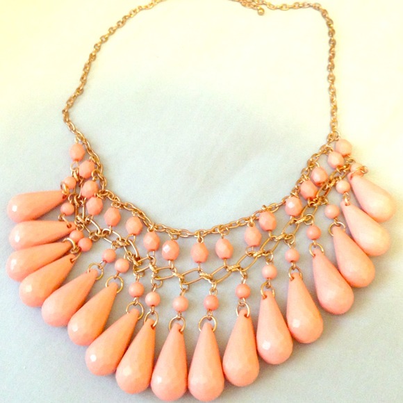 Coral / pink beaded necklace