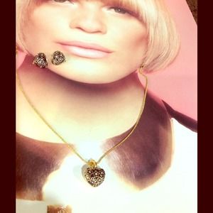 Vintage Heart Rhinestones Necklace Set