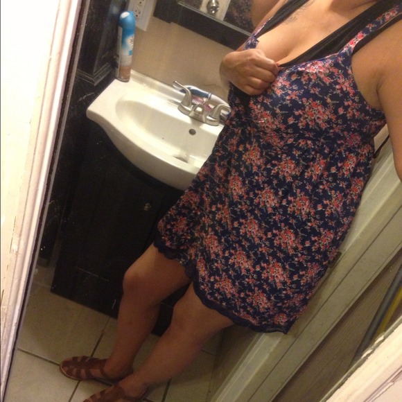 DRESS👗🎀 - Picture 2 of 4