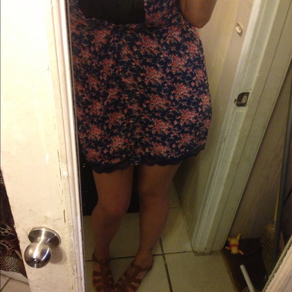 DRESS👗🎀 - Picture 3 of 4