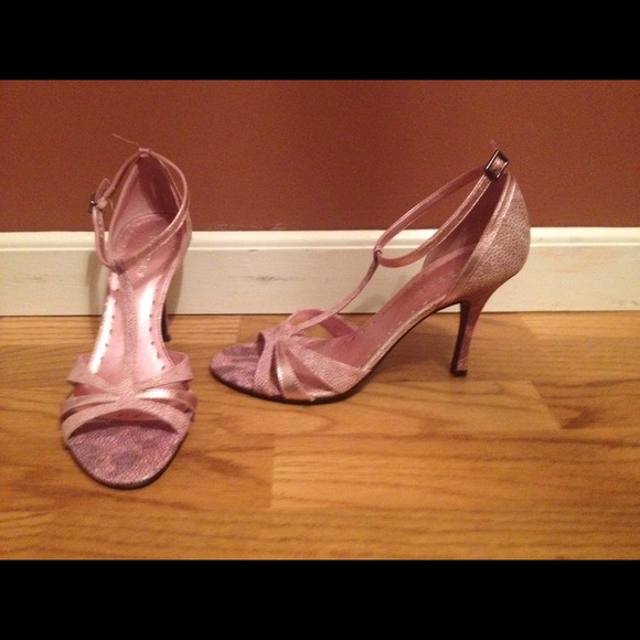 Cute heels!