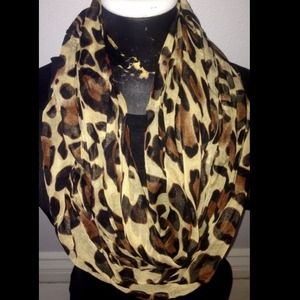 Infinity Leopard Print Scarf In Brown & Black