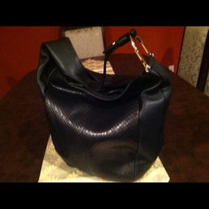 Gucci tote Phython with leather💯lower price
