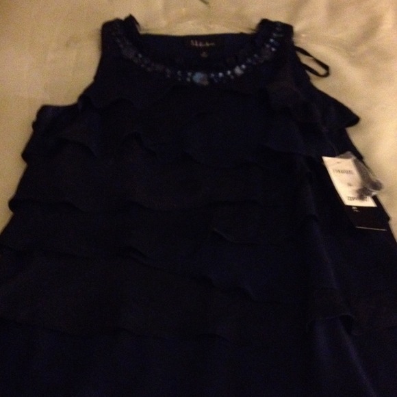 Beaded dress - Picture 2 of 4