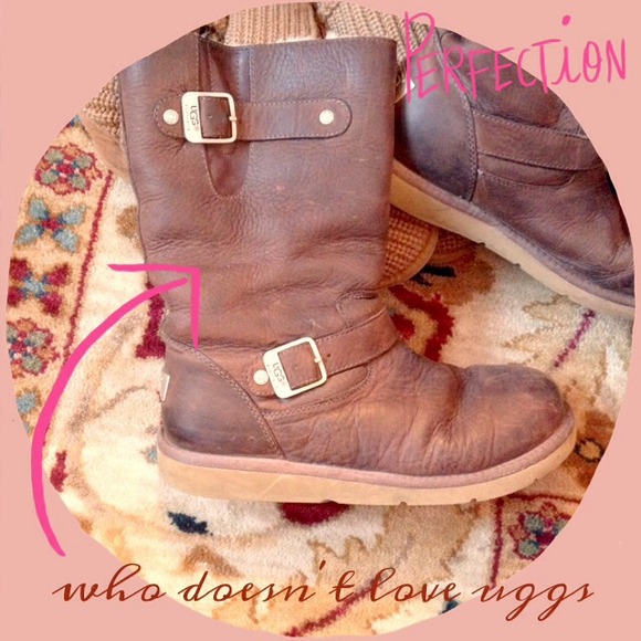 Hold! Authentic Ugg winter boots