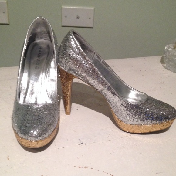 SOLD- bundle ! silver and gold shoes