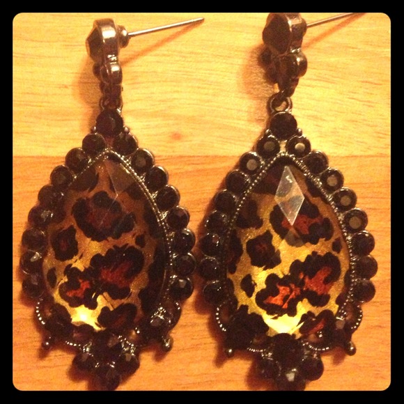 Bundle of earrings