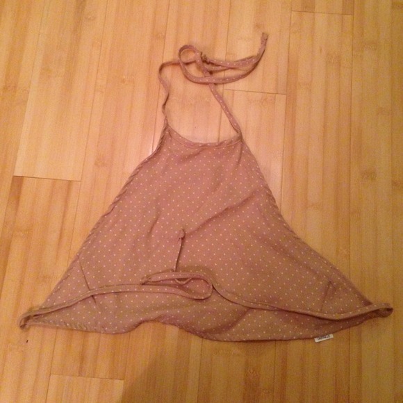 Brandy halter top on 😍💖