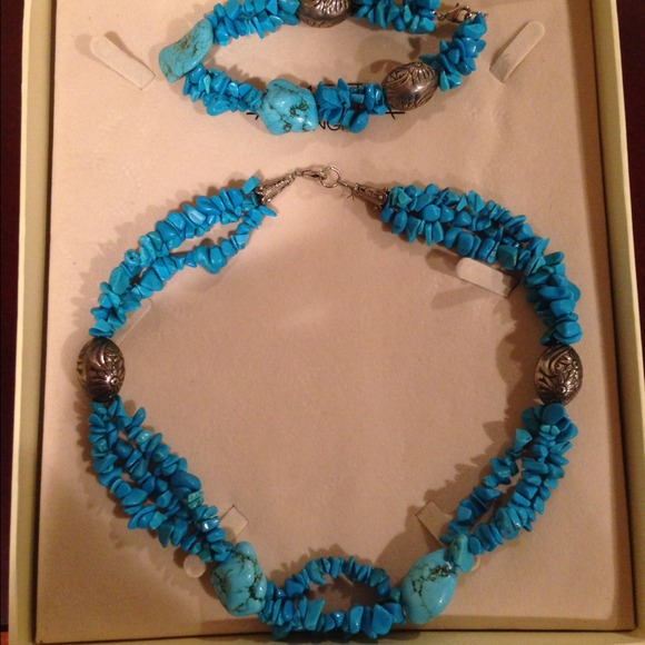 Necklace/bracelet set