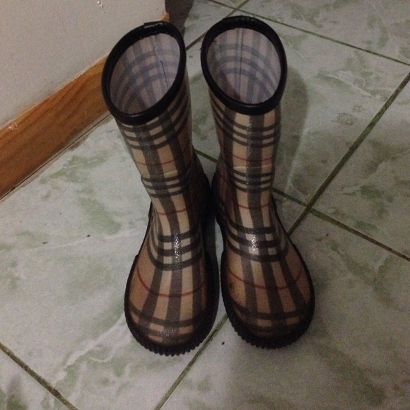 Burberry Rain Boots!