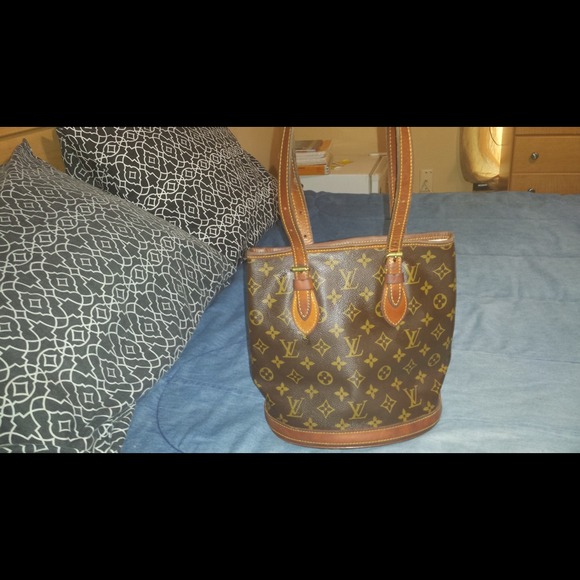 Louis Vuitton Bucket bag - Picture 2 of 4